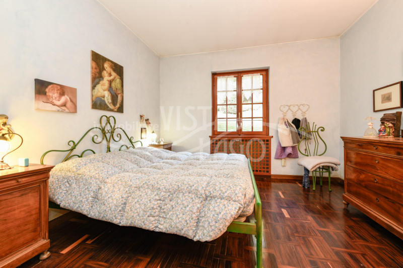 Immagine 19 di Villa in vendita  in Via Manzoni, 25 a Proserpio