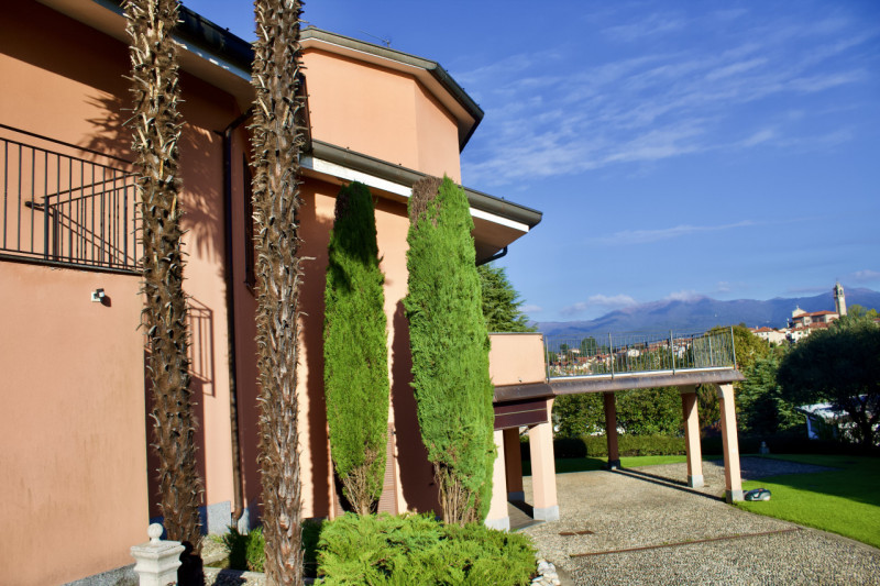 Immagine 4 di Villa in vendita  in Via Madresca 7 a Inverigo