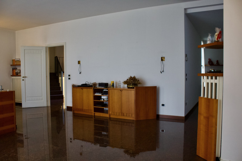 Immagine 8 di Villa in vendita  in Via Madresca 7 a Inverigo