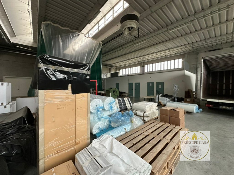Immagine 4 di Capannone industriale in vendita  in Via calmana 108 a Villa Estense