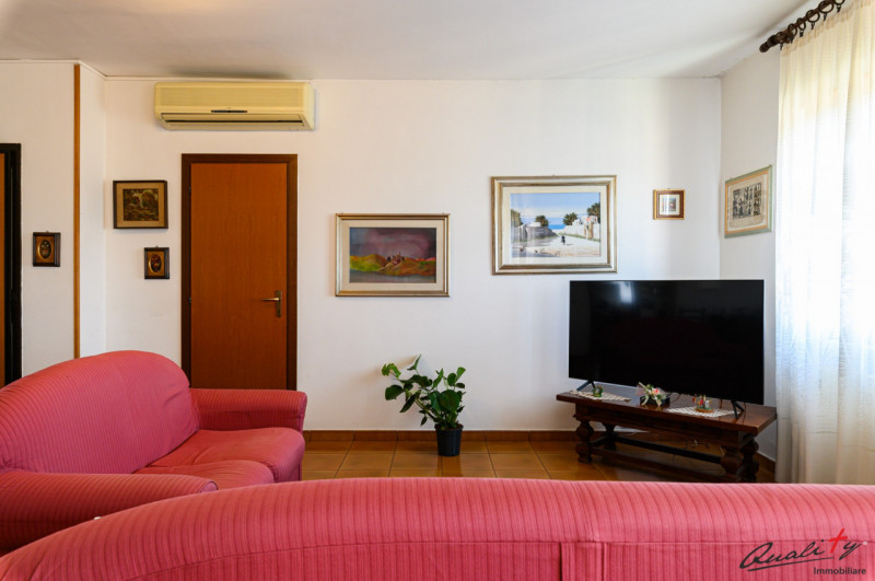 Immagine 9 di Appartamento in vendita  in via Ferdinando Innocenti 28 a Roma