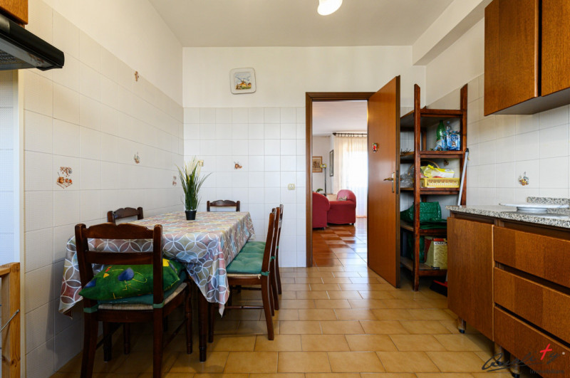 Immagine 12 di Appartamento in vendita  in via Ferdinando Innocenti 28 a Roma