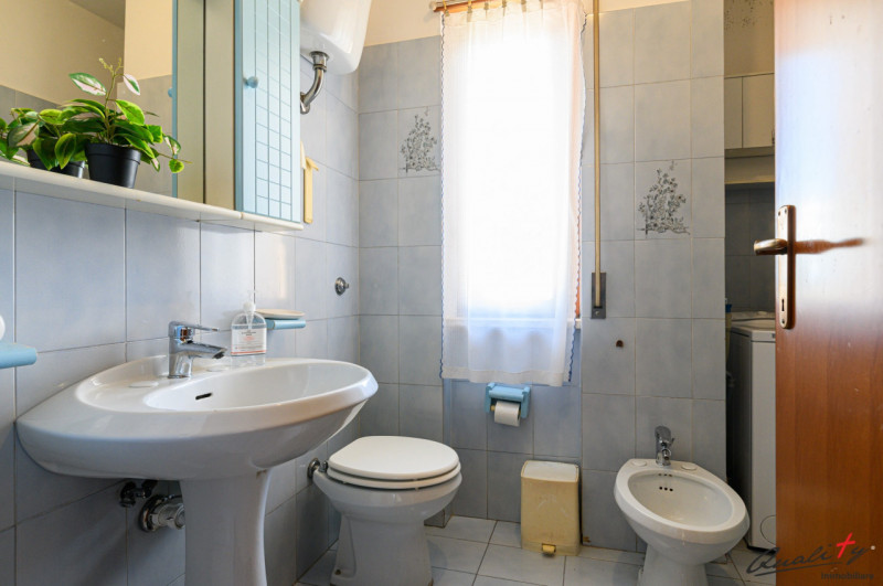 Immagine 15 di Appartamento in vendita  in via Ferdinando Innocenti 28 a Roma