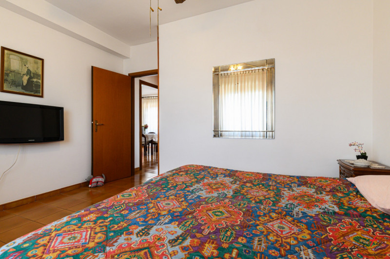 Immagine 18 di Appartamento in vendita  in via Ferdinando Innocenti 28 a Roma