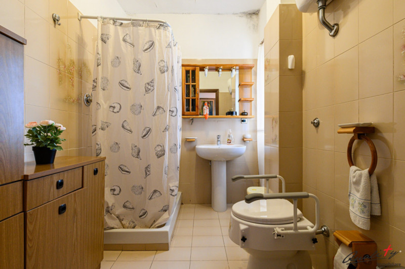 Immagine 20 di Appartamento in vendita  in via Ferdinando Innocenti 28 a Roma