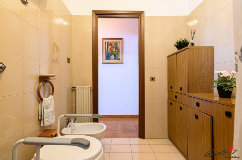 Immagine 21 di Appartamento in vendita  in via Ferdinando Innocenti 28 a Roma