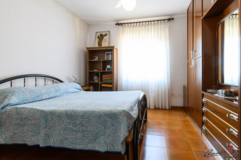 Immagine 23 di Appartamento in vendita  in via Ferdinando Innocenti 28 a Roma