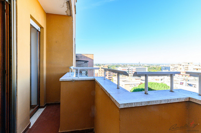 Immagine 27 di Appartamento in vendita  in via Ferdinando Innocenti 28 a Roma