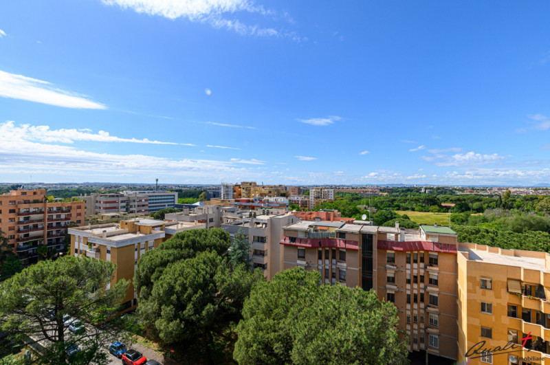 Immagine 31 di Appartamento in vendita  in via Ferdinando Innocenti 28 a Roma