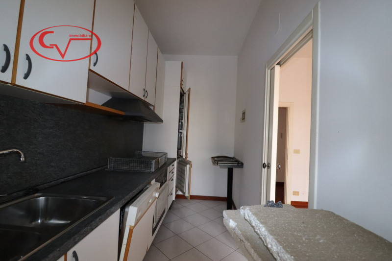 Immagine 5 di Appartamento in vendita  in via bellini a Montevarchi