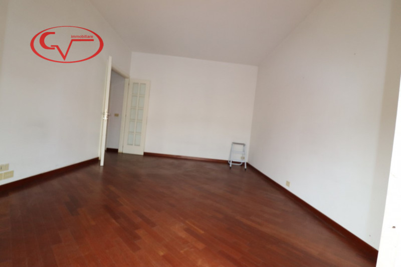 Immagine 13 di Appartamento in vendita  in via bellini a Montevarchi