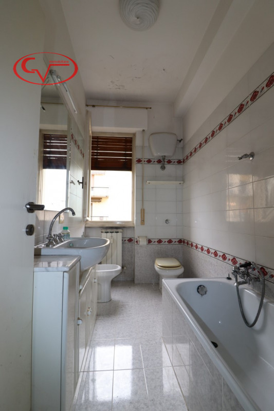 Immagine 15 di Appartamento in vendita  in via bellini a Montevarchi