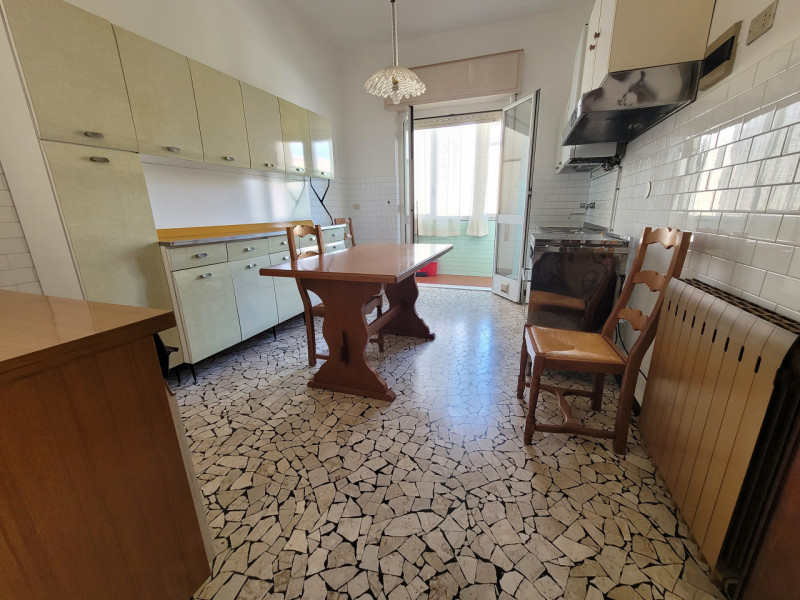 Immagine 6 di Appartamento in vendita  in Via Nizza 80 a Savona