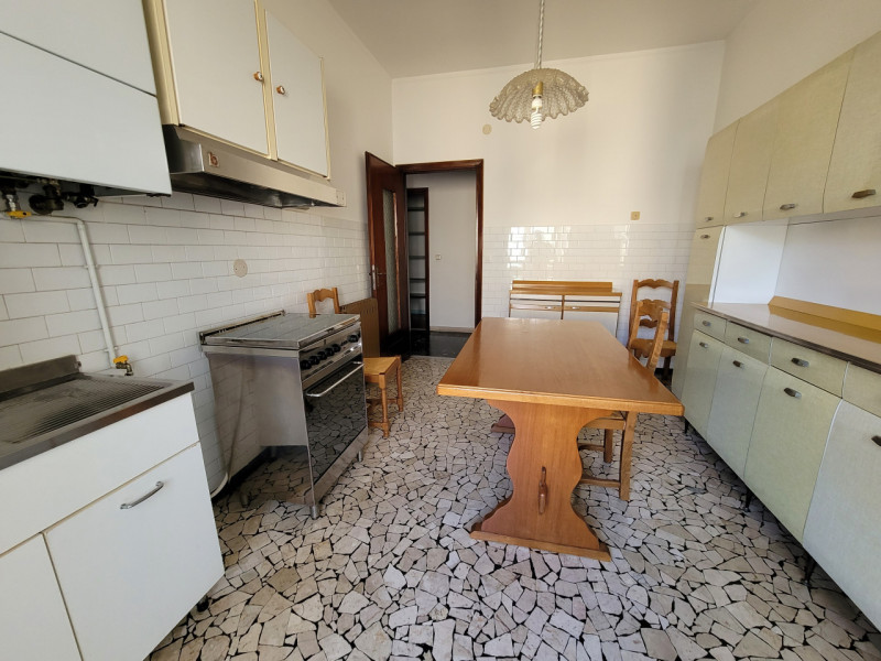 Immagine 7 di Appartamento in vendita  in Via Nizza 80 a Savona