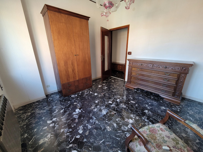 Immagine 11 di Appartamento in vendita  in Via Nizza 80 a Savona