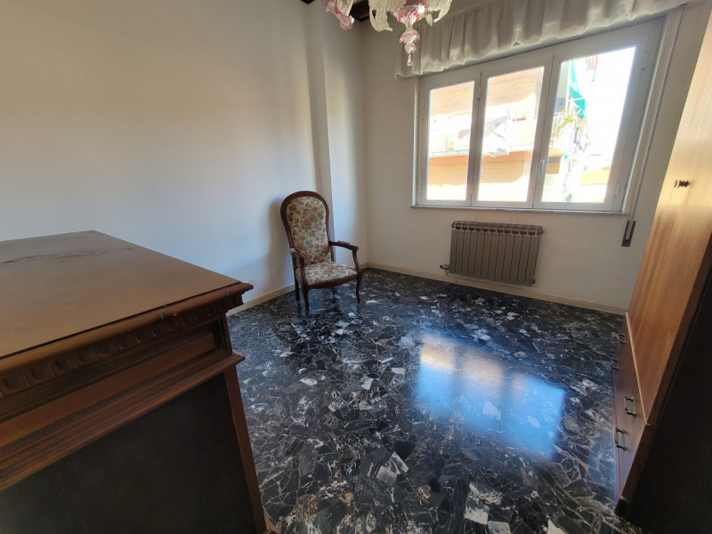 Immagine 12 di Appartamento in vendita  in Via Nizza 80 a Savona