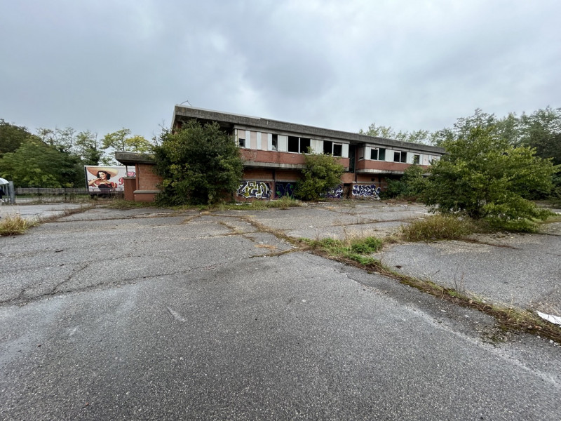 Immagine 22 di Capannone industriale in vendita  a Mantova