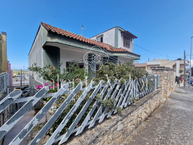 Immagine 5 di Casa indipendente in vendita  in Via Fabio Filzi 139 a Matino