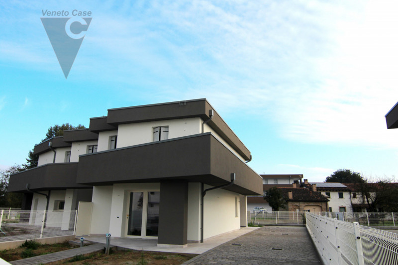 Immagine 13 di Casa bifamiliare in vendita  a Sant'angelo Di Piove Di Sacco