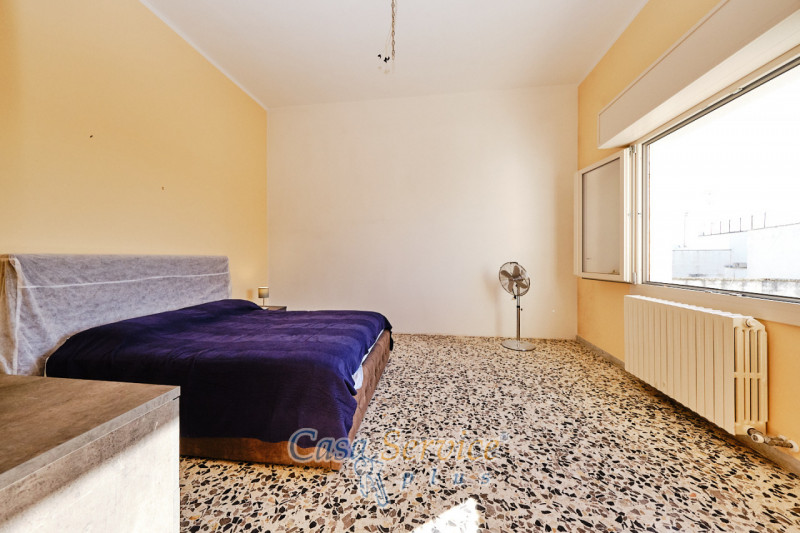 Immagine 13 di Appartamento in vendita  in Via Crispi a Parabita