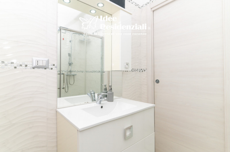 Immagine 13 di Appartamento in vendita  in Via Mar Glaciale Artico a Olbia