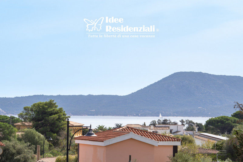 Immagine 1 di Attico in vendita  in Via Mar Glaciale Artico a Olbia