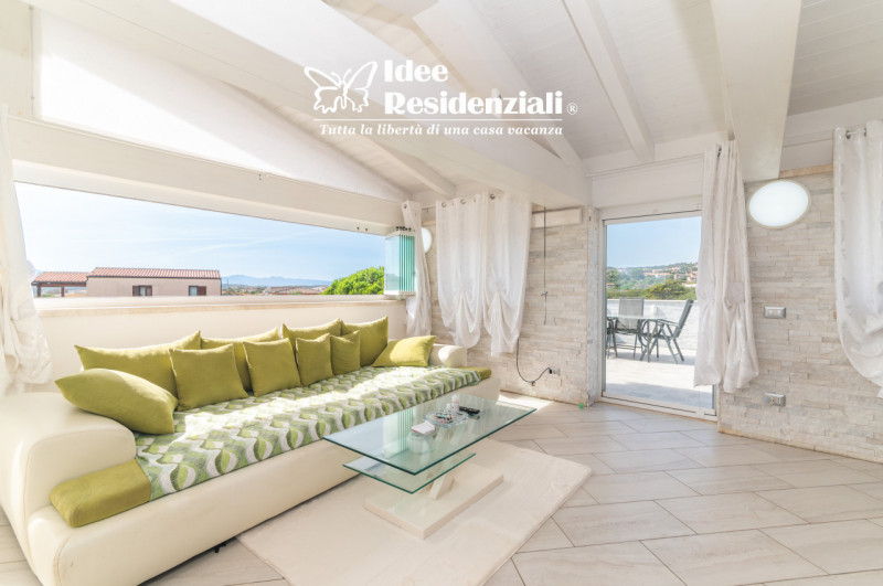 Immagine 3 di Attico in vendita  in Via Mar Glaciale Artico a Olbia