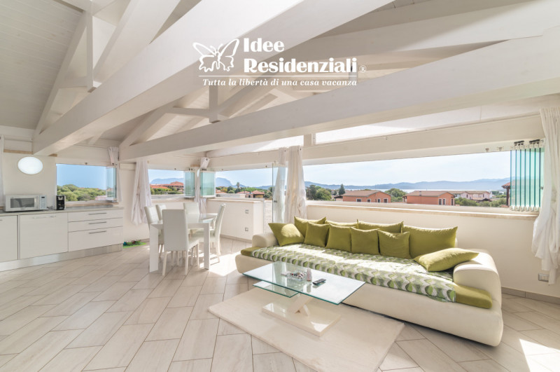 Immagine 5 di Attico in vendita  in Via Mar Glaciale Artico a Olbia