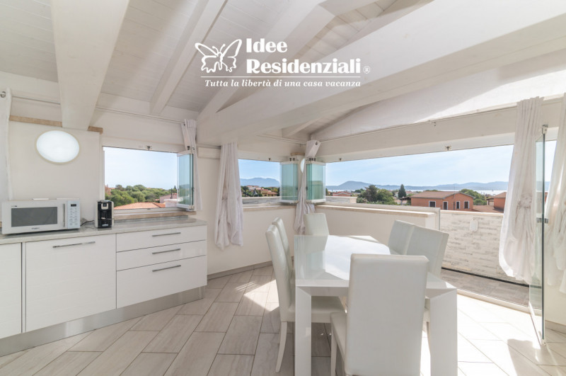 Immagine 8 di Attico in vendita  in Via Mar Glaciale Artico a Olbia