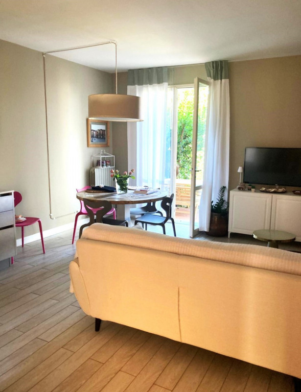 Immagine 2 di Villetta a schiera in vendita  in viale dei pini a Riccione