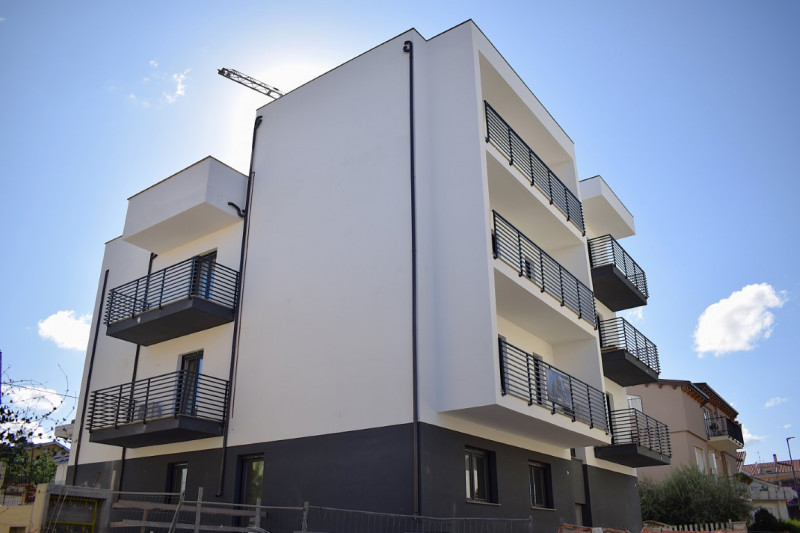 Immagine 2 di Appartamento in vendita  in VIA MONTE VELINO a Pescara