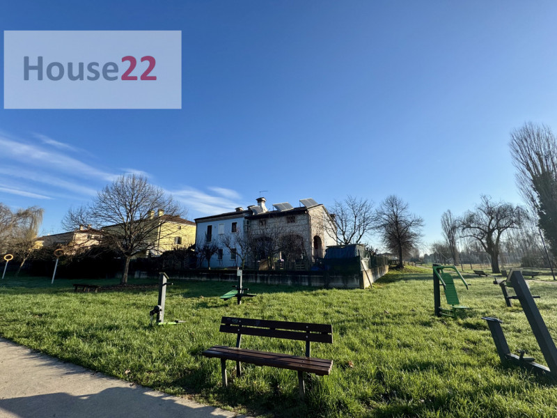 Immagine 10 di Casa indipendente in vendita  in BOLZANO VICENTINO VIA GENERALE ROSSI 48 a Bolzano Vicentino