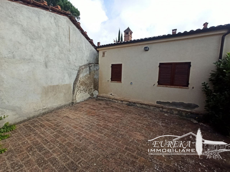 Immagine 41 di Villetta a schiera in vendita  in VERNAZZANO a Tuoro Sul Trasimeno