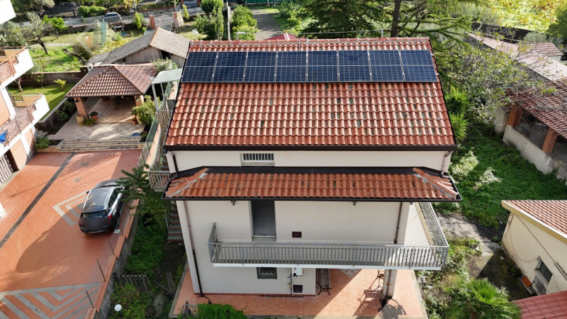 Immagine 2 di Casa indipendente in vendita  in via Enrico Fermi n.04 a Mascalucia