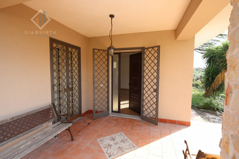 Immagine 22 di Casa indipendente in vendita  in via Enrico Fermi n.04 a Mascalucia