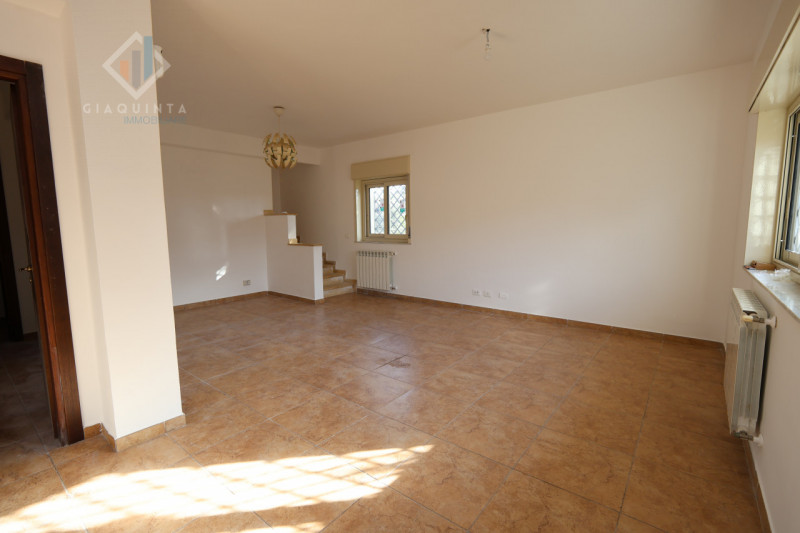 Immagine 30 di Casa indipendente in vendita  in via Enrico Fermi n.04 a Mascalucia