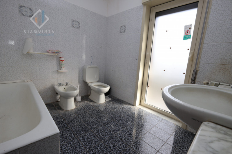 Immagine 39 di Casa indipendente in vendita  in via Enrico Fermi n.04 a Mascalucia