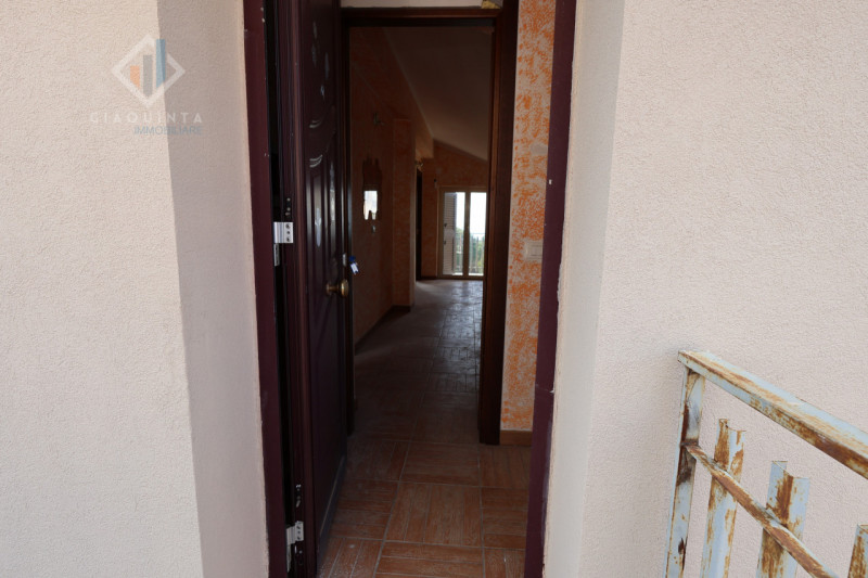 Immagine 41 di Casa indipendente in vendita  in via Enrico Fermi n.04 a Mascalucia