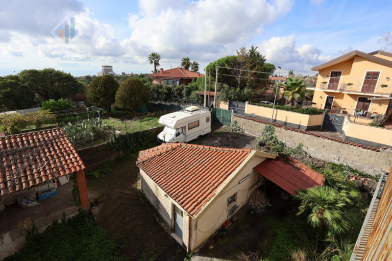 Immagine 51 di Casa indipendente in vendita  in via Enrico Fermi n.04 a Mascalucia