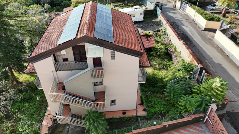 Immagine 54 di Casa indipendente in vendita  in via Enrico Fermi n.04 a Mascalucia