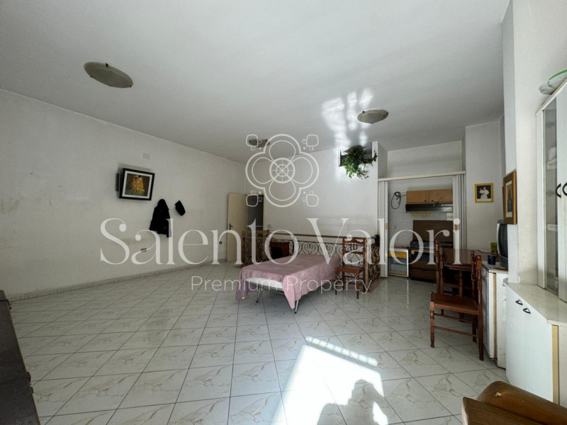 Immagine 30 di Casa indipendente in vendita  in Via Concordia a Casarano