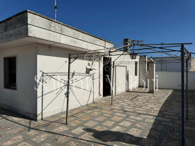 Immagine 35 di Casa indipendente in vendita  in Via Concordia a Casarano