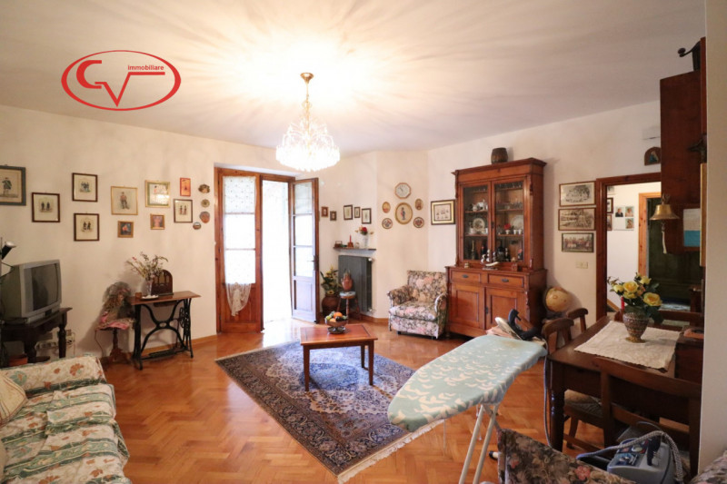 Immagine 3 di Appartamento in vendita  in Via Senese a Bucine