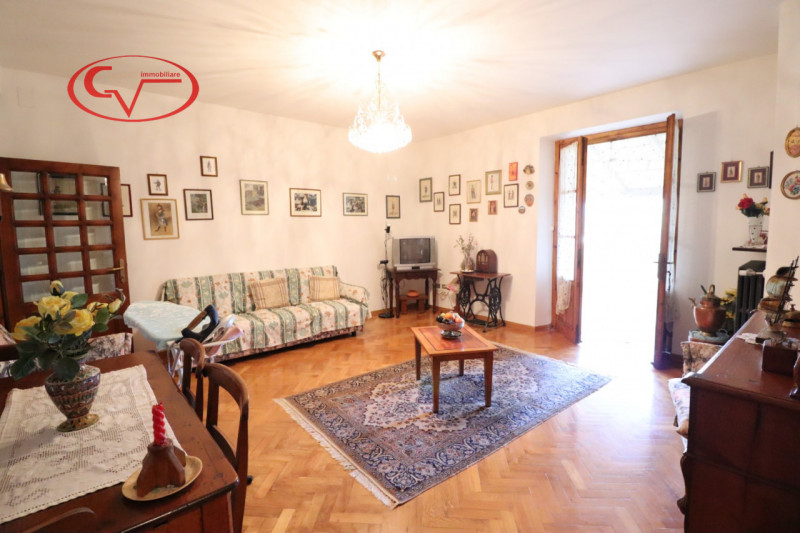 Immagine 4 di Appartamento in vendita  in Via Senese a Bucine