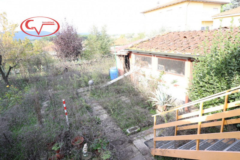 Immagine 8 di Appartamento in vendita  in Via Senese a Bucine