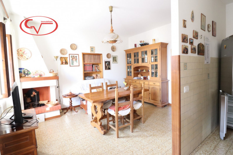 Immagine 13 di Appartamento in vendita  in Via Senese a Bucine