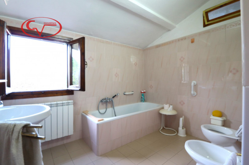 Immagine 22 di Appartamento in vendita  in Via Senese a Bucine