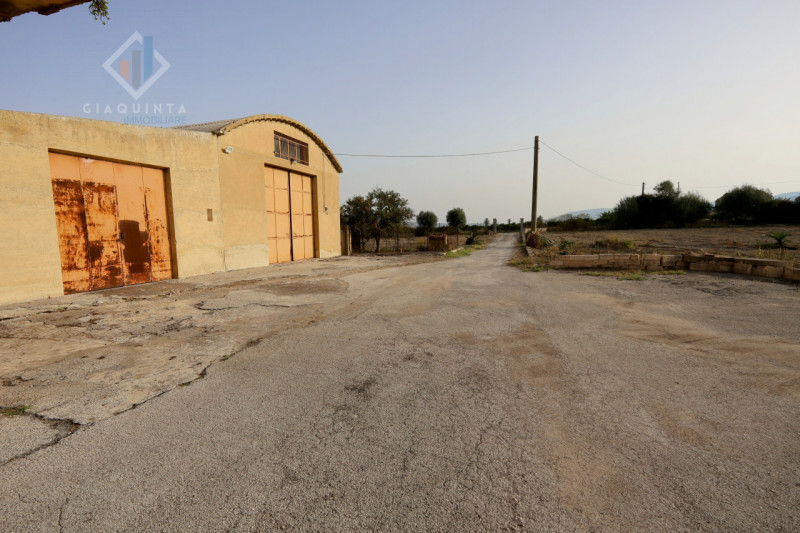 Immagine 7 di Rustico / casale in vendita  in SS385 a Mineo