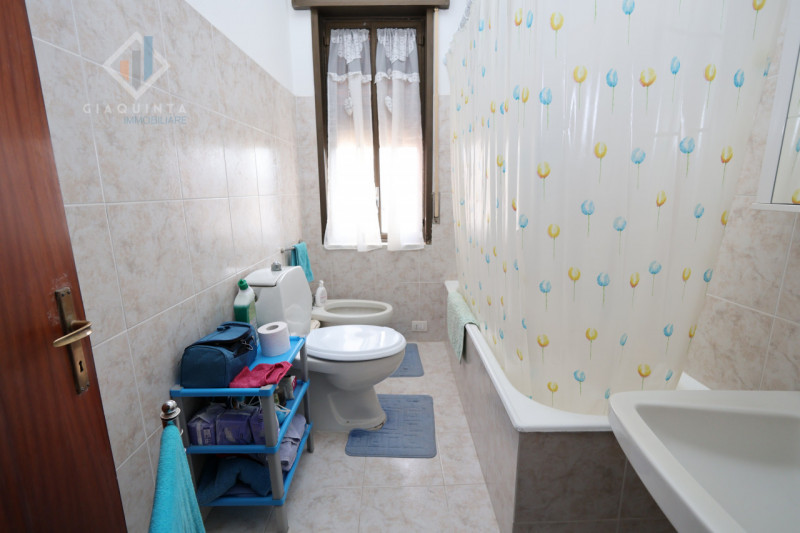 Immagine 32 di Rustico / casale in vendita  in SS385 a Mineo