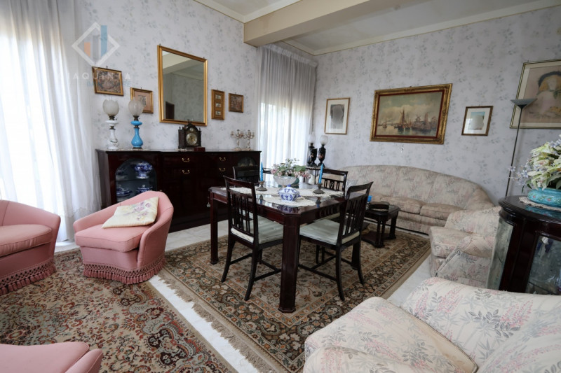 Immagine 46 di Rustico / casale in vendita  in SS385 a Mineo